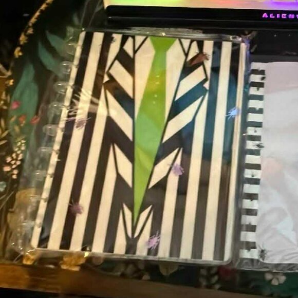 Happy Planner Beetlejuice - Classic Notebook W/Discs & extra paper - Picture 1 of 5